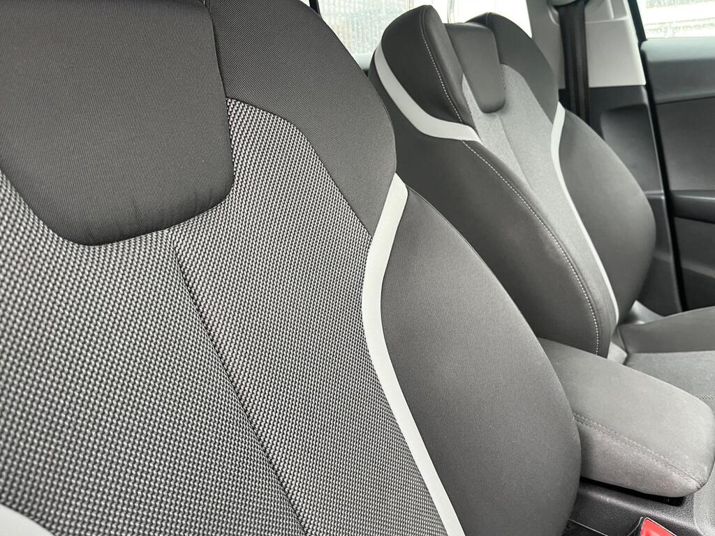Audi Q2 43