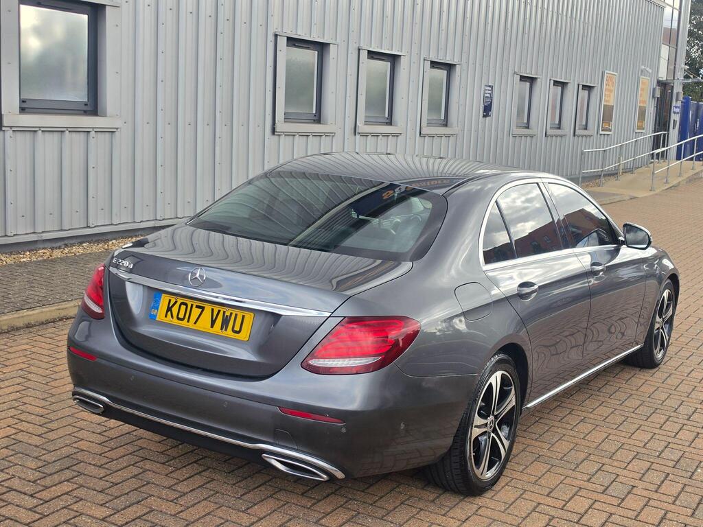 Mercedes-Benz E Class 19