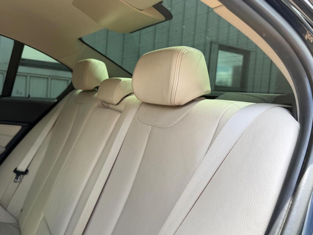 BMW 3 Series 28