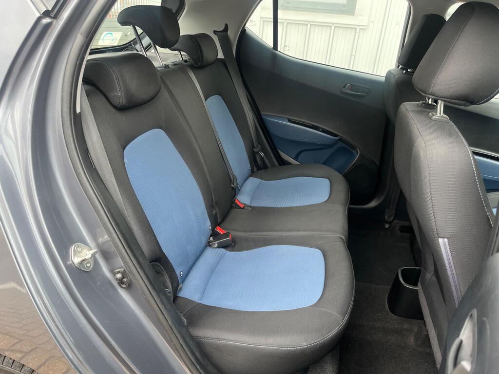 Hyundai i10 28