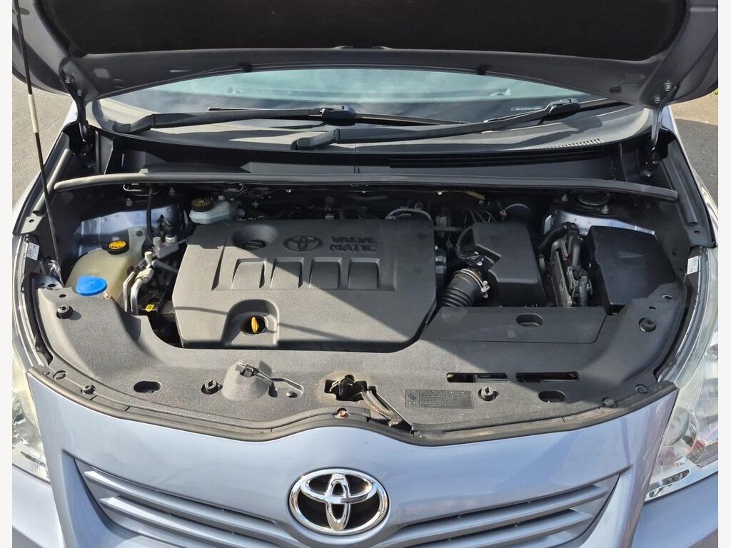 Toyota Verso 30