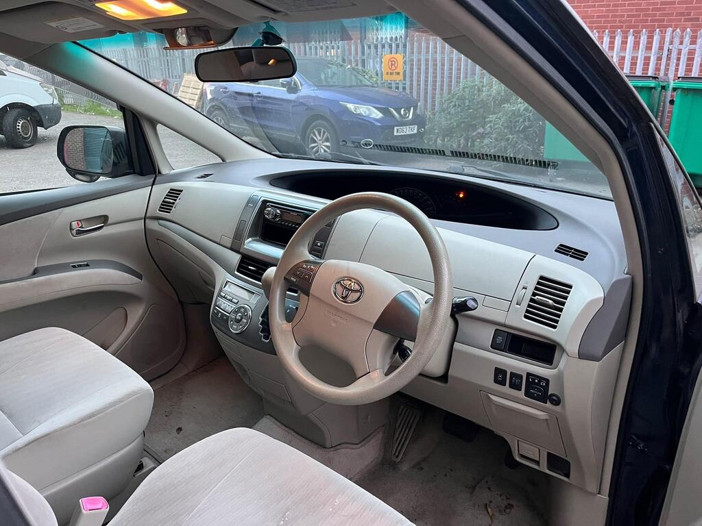 Toyota Estima 15