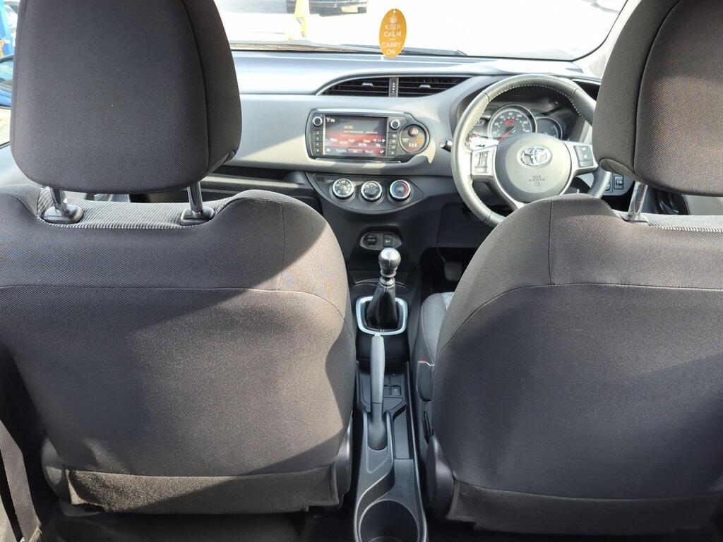 Toyota Yaris 15