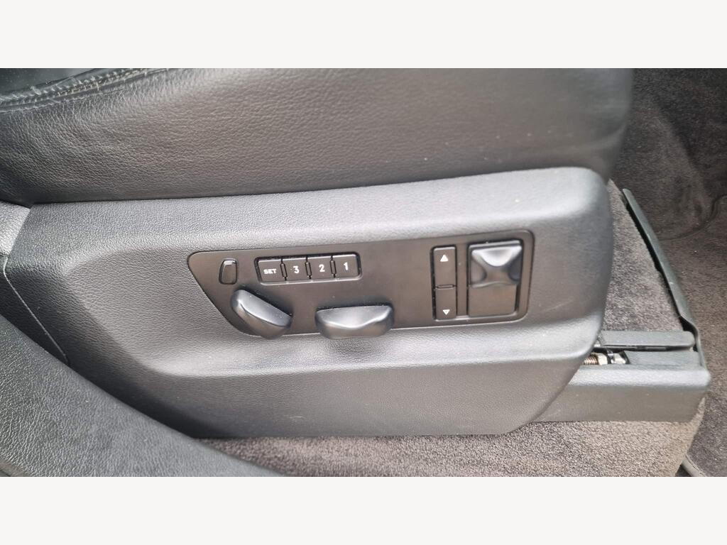 Porsche Cayenne 29
