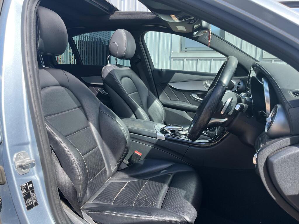 Mercedes-Benz C Class 26