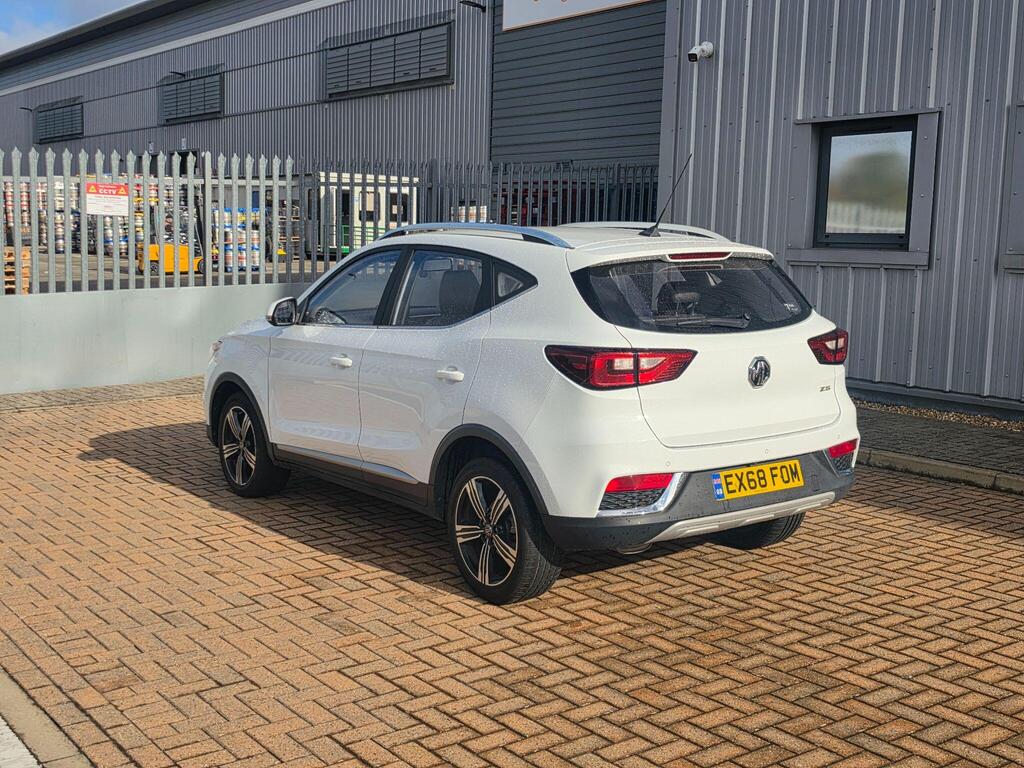 MG MG ZS 4