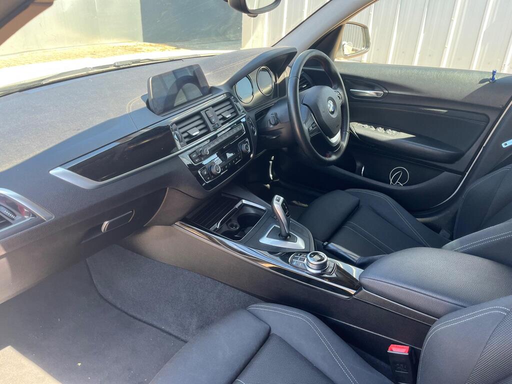 BMW 1 Series 18