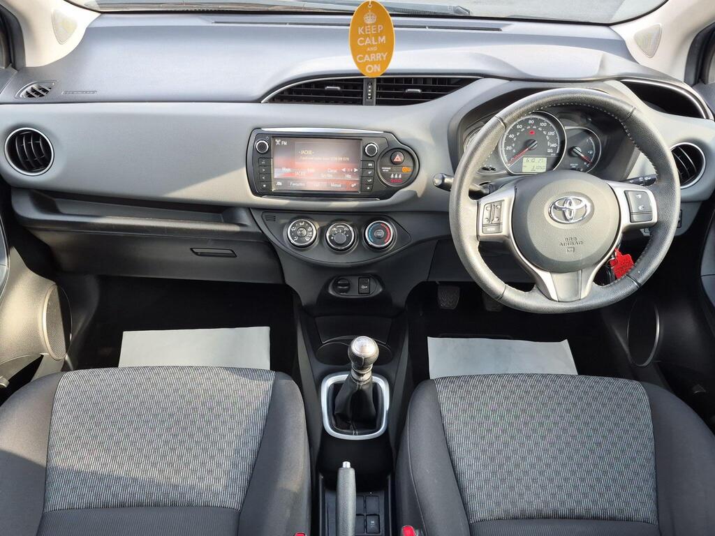 Toyota Yaris 9
