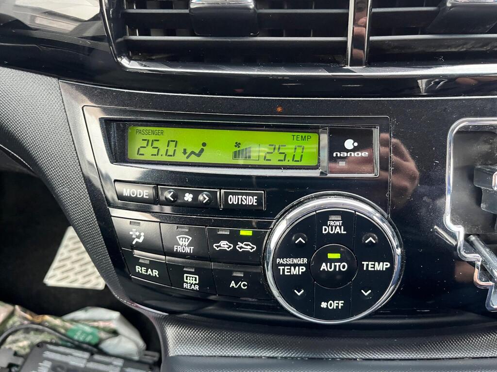 Toyota Estima 55