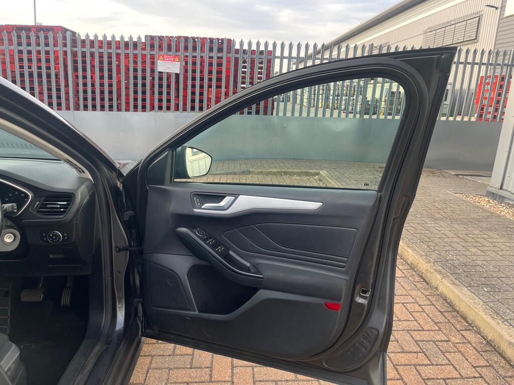Ford Focus 68