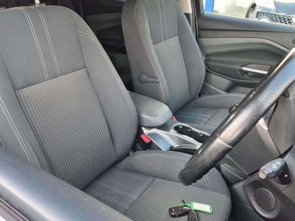 Ford C-Max 19