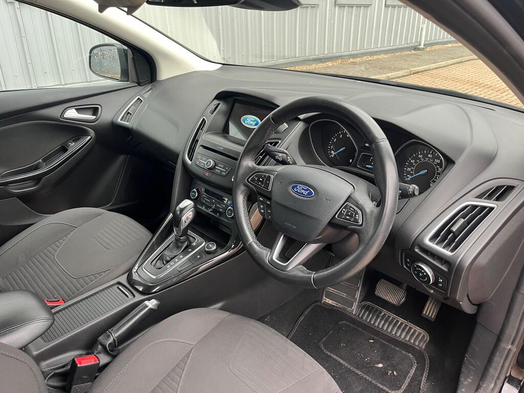 Ford Focus 27