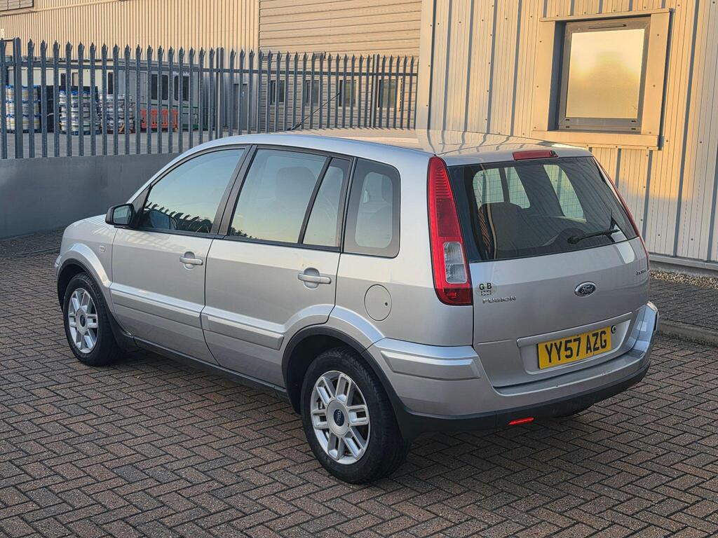 Ford Fusion 29