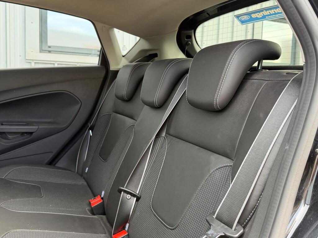 Ford Fiesta 21