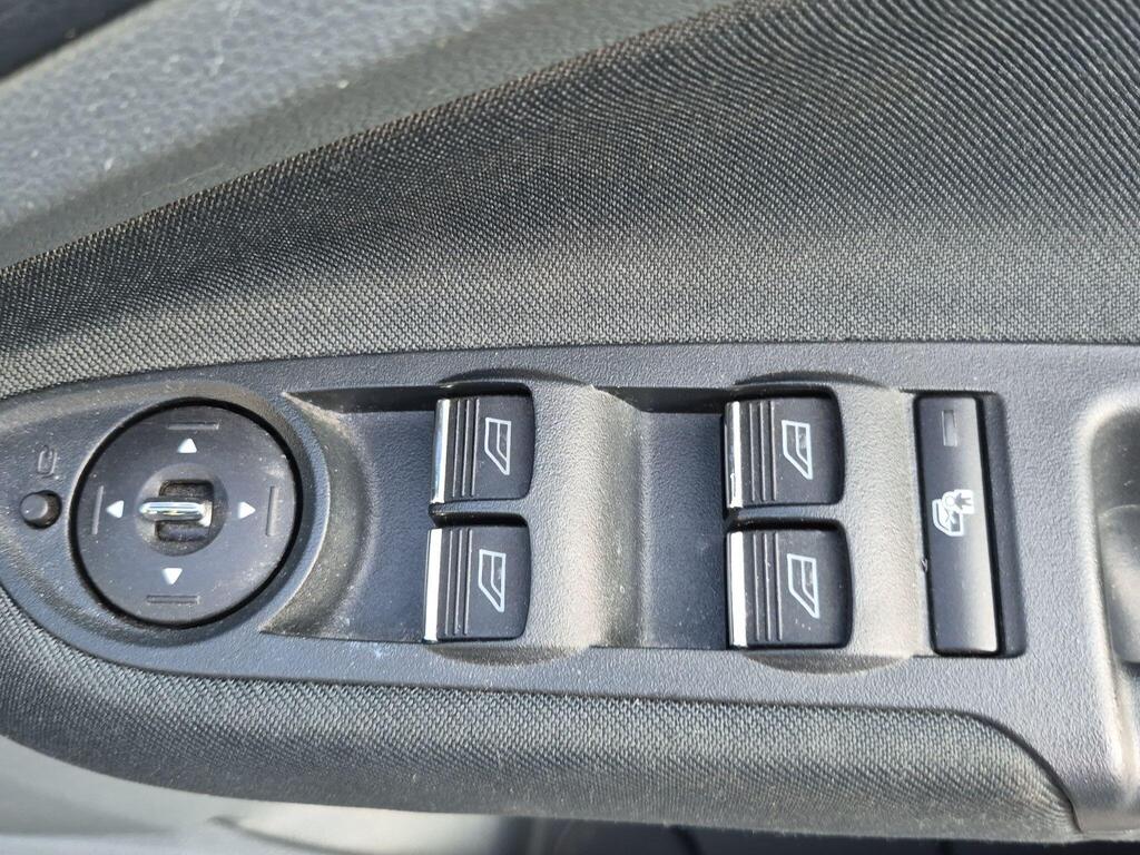 Ford C-Max 28