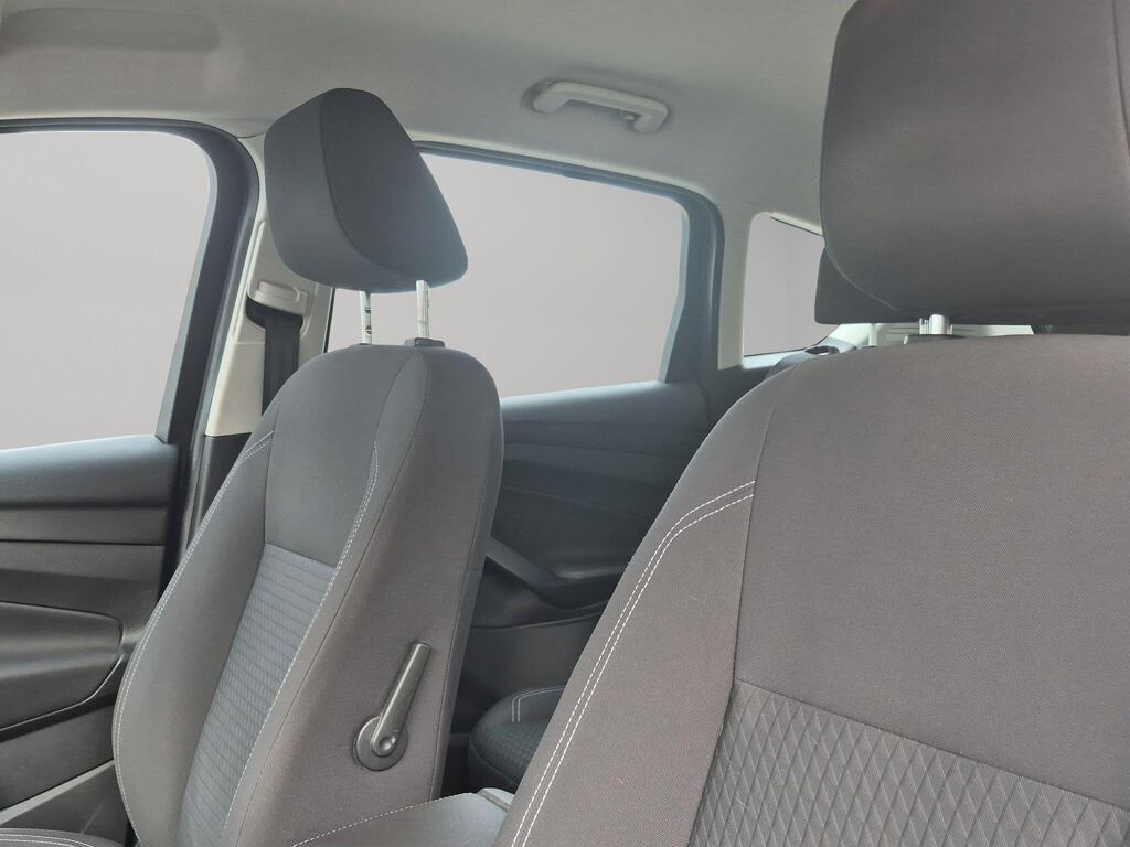 Ford C-Max 43