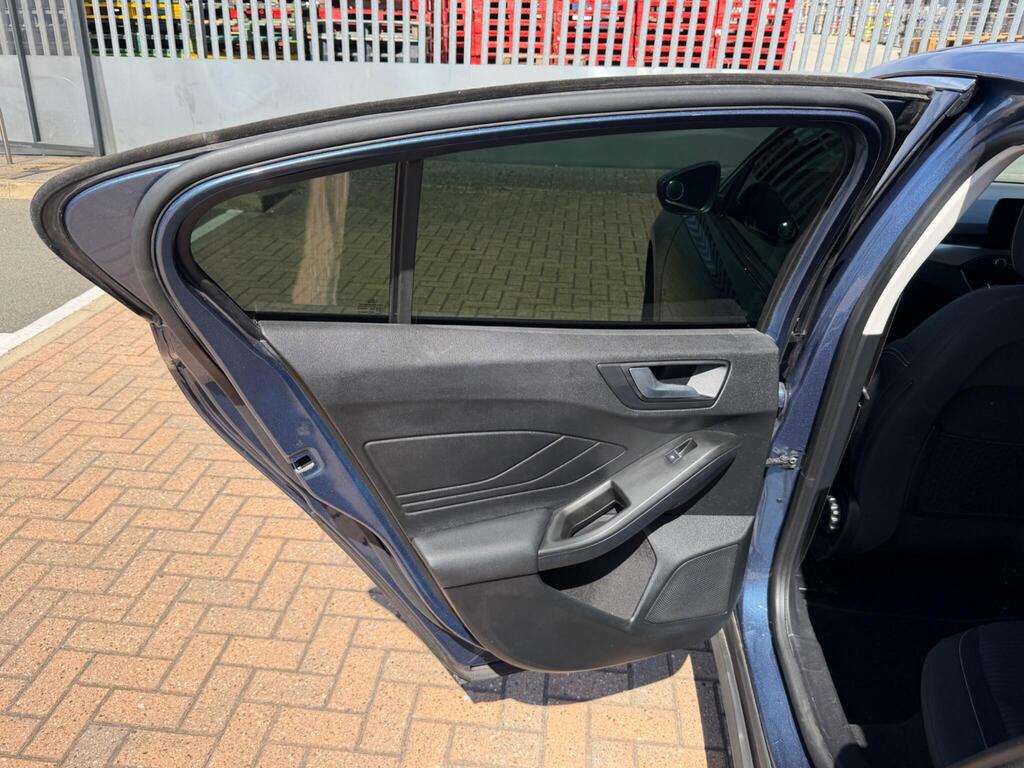 Ford Focus 41