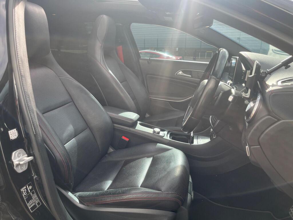 Mercedes-Benz GLA 25