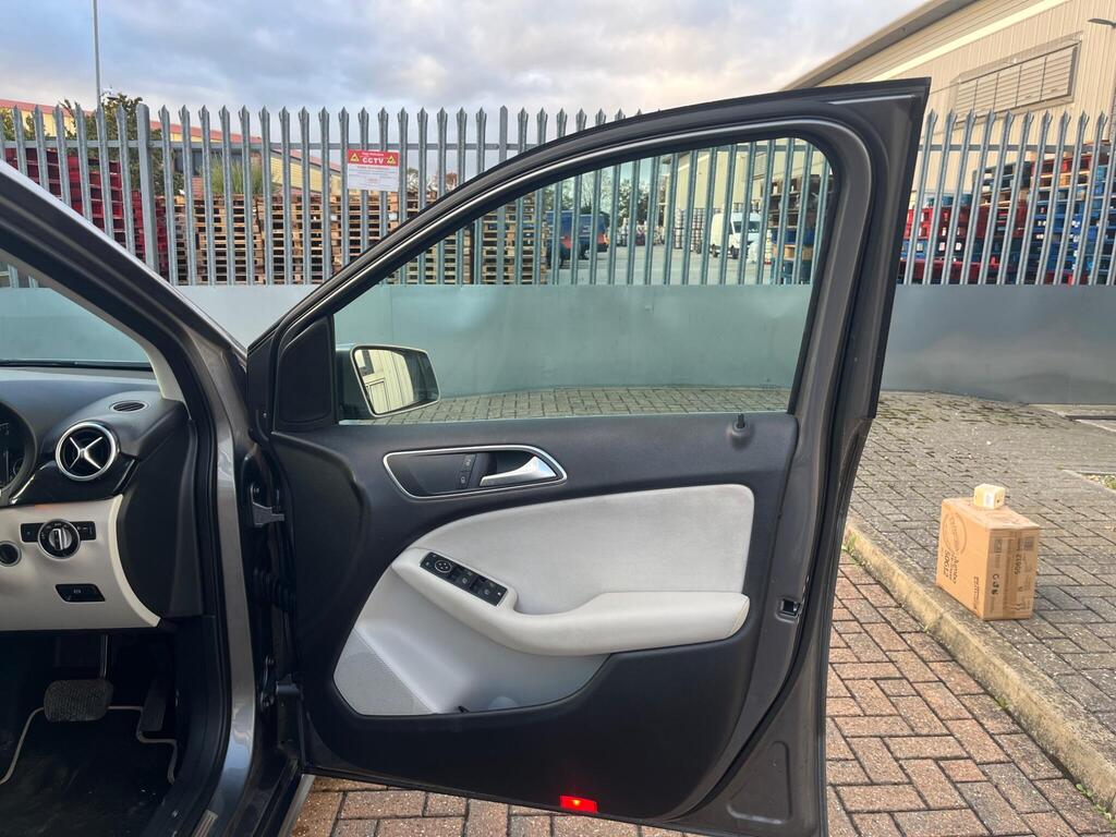 Mercedes-Benz B Class 60