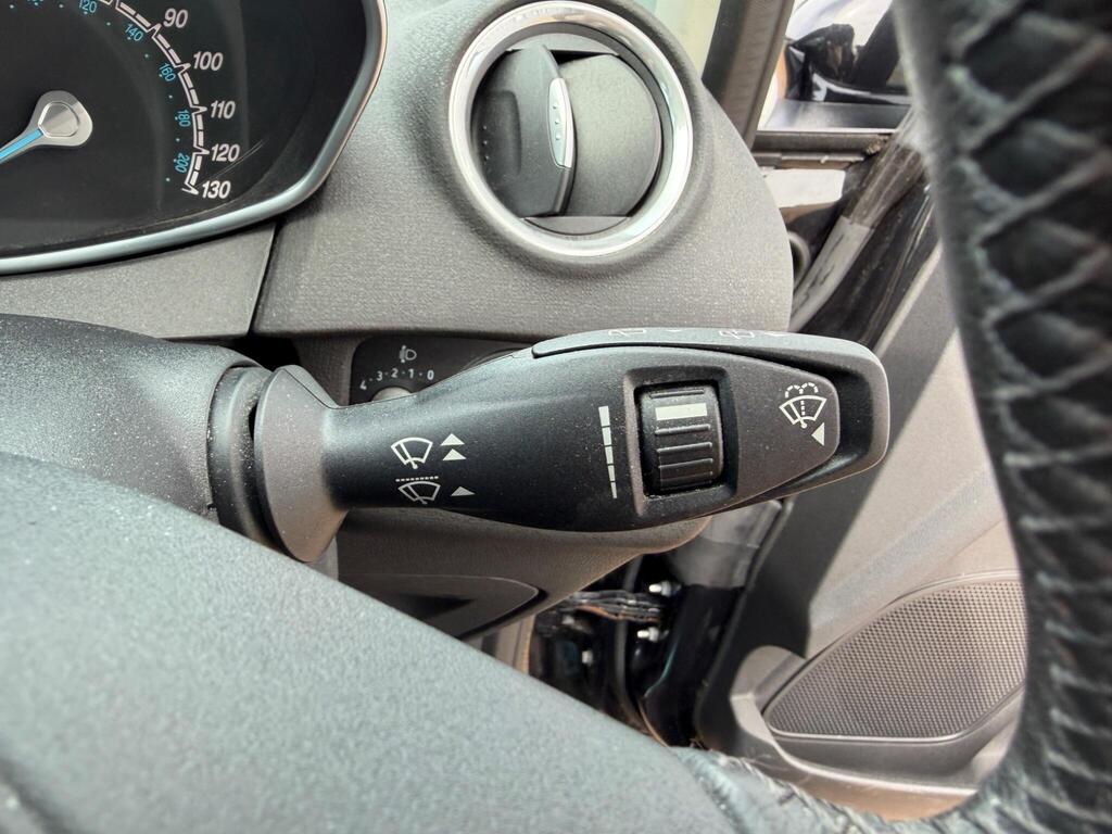 Ford Fiesta 27