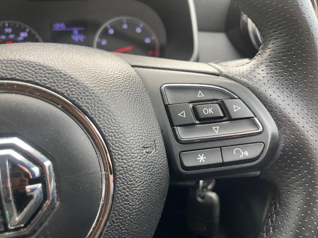 MG MG ZS 56