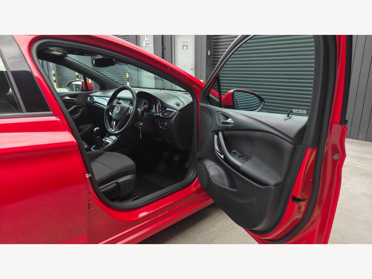 2018 Vauxhall Astra 1.6 CDTi BlueInjection SRi VX Line Euro 6 (s/s) 5dr