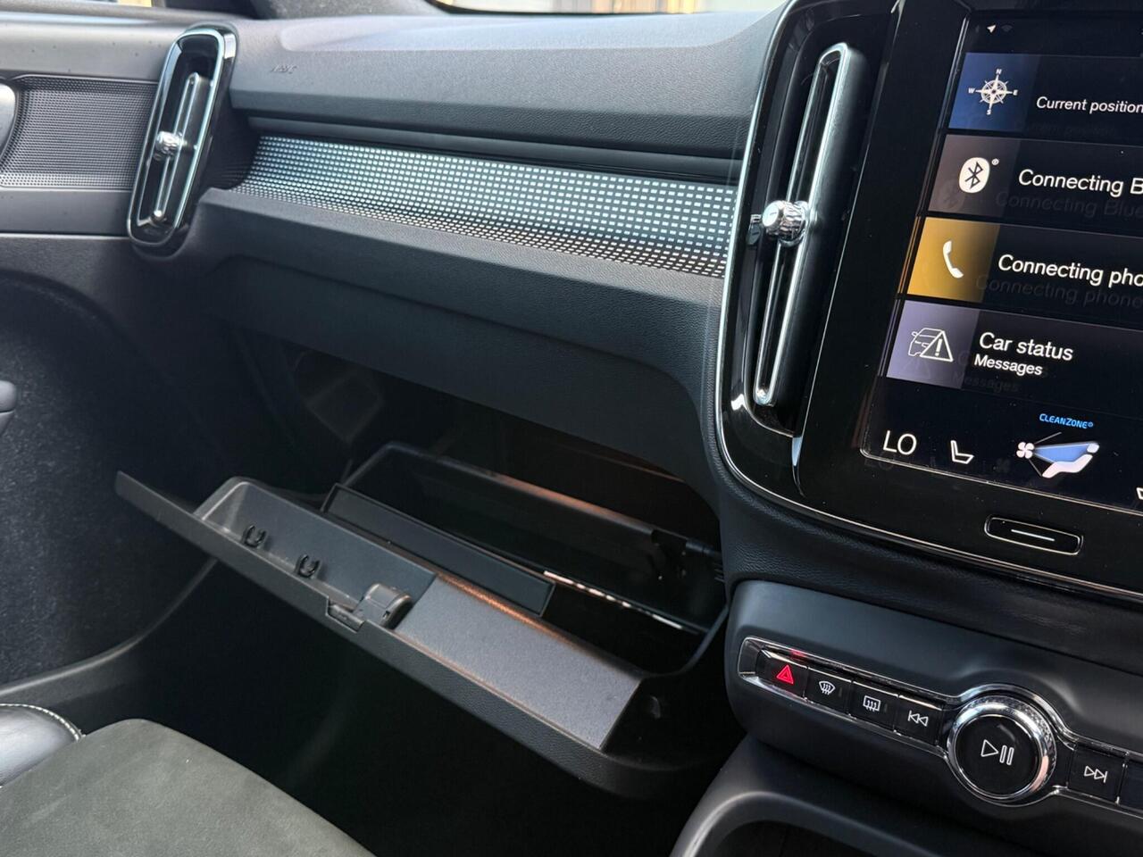 2020 Volvo XC40 2.0 T4 R-Design Pro Auto Euro 6 (s/s) 5dr