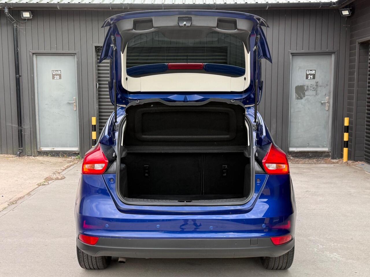 2015 Ford Focus 1.0T EcoBoost Zetec Euro 6 (s/s) 5dr