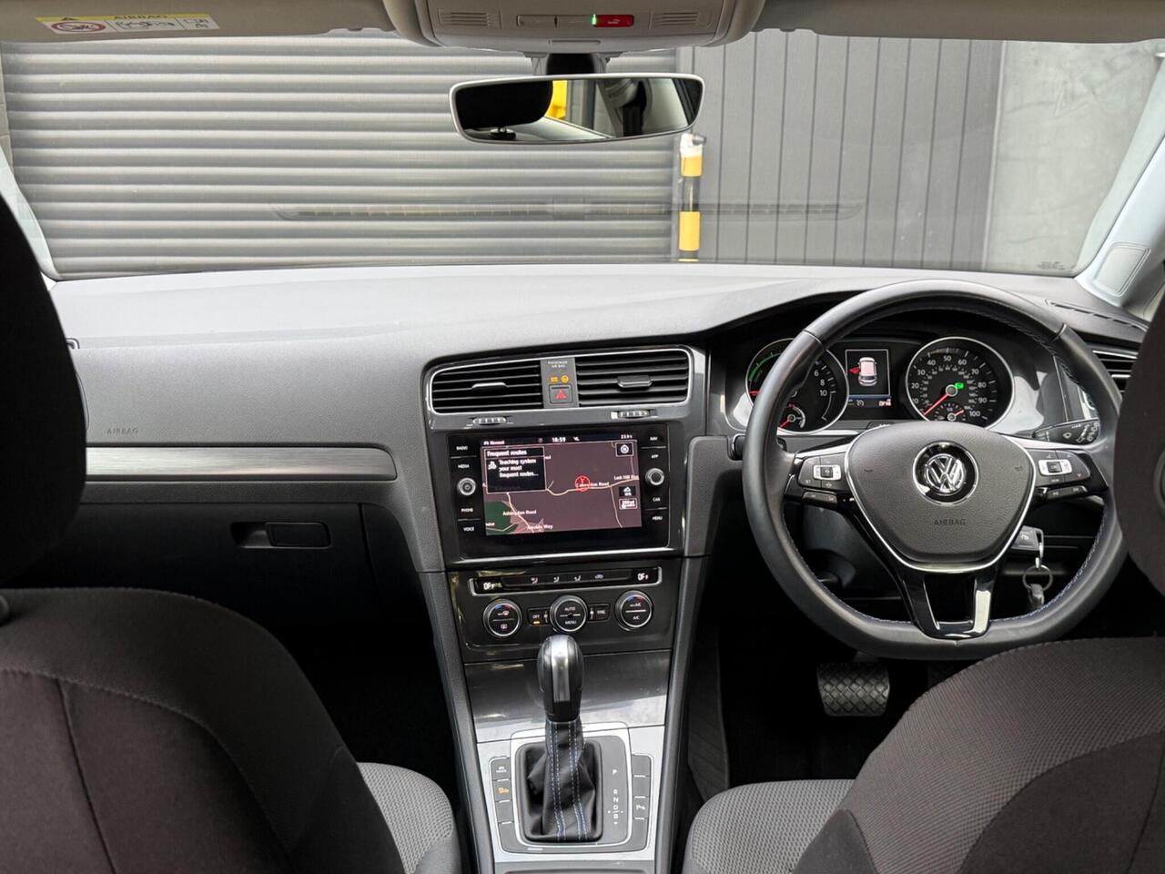 2019 Volkswagen e-Golf 35.8kWh e-Golf Auto 5dr