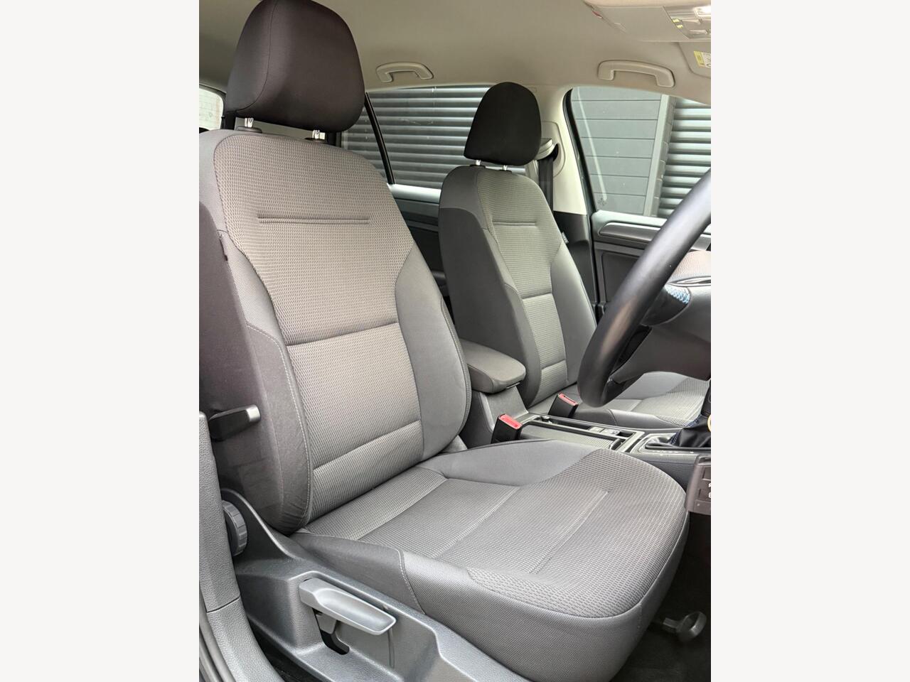 2019 Volkswagen e-Golf 35.8kWh e-Golf Auto 5dr
