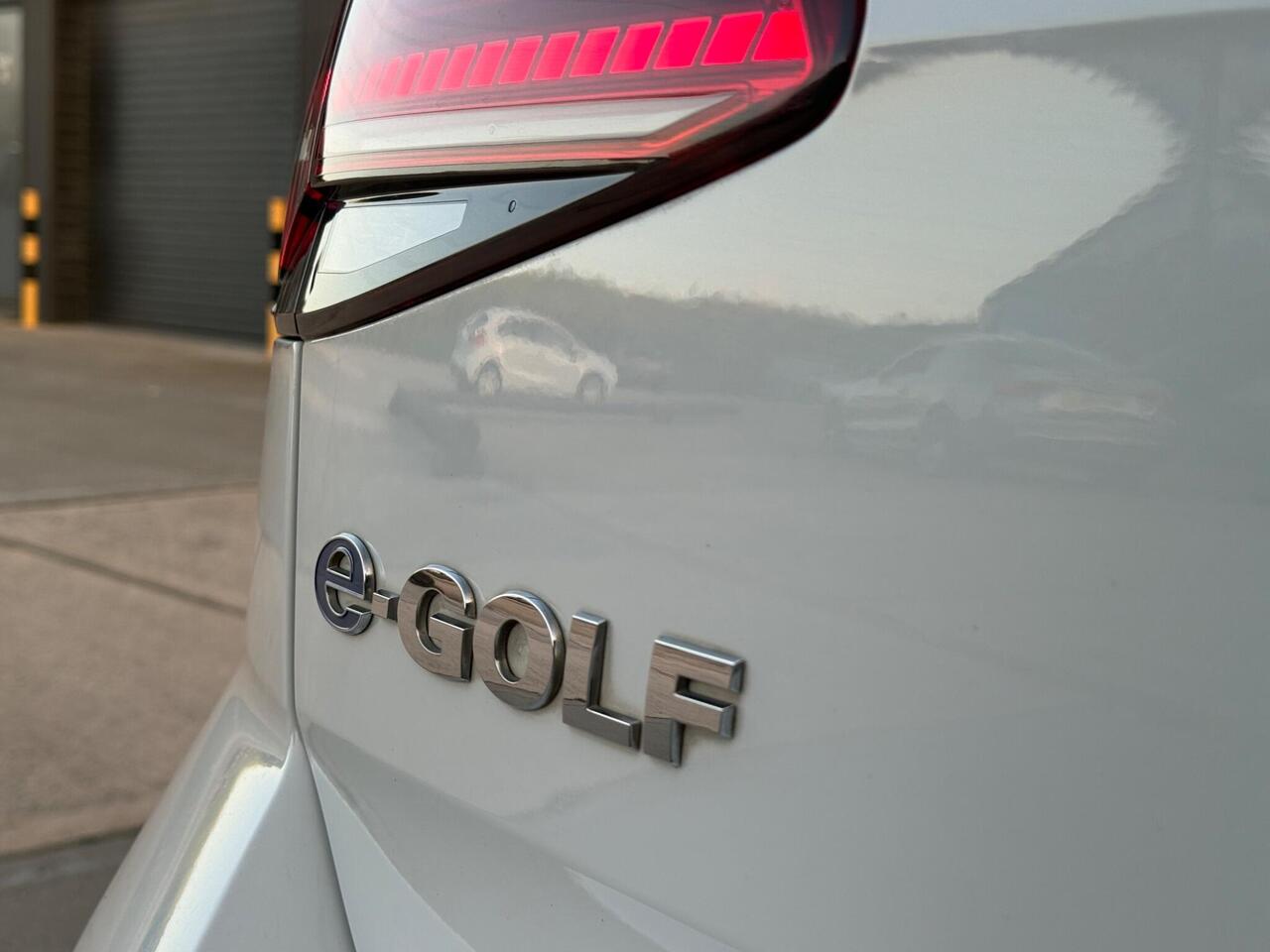 2019 Volkswagen e-Golf 35.8kWh e-Golf Auto 5dr