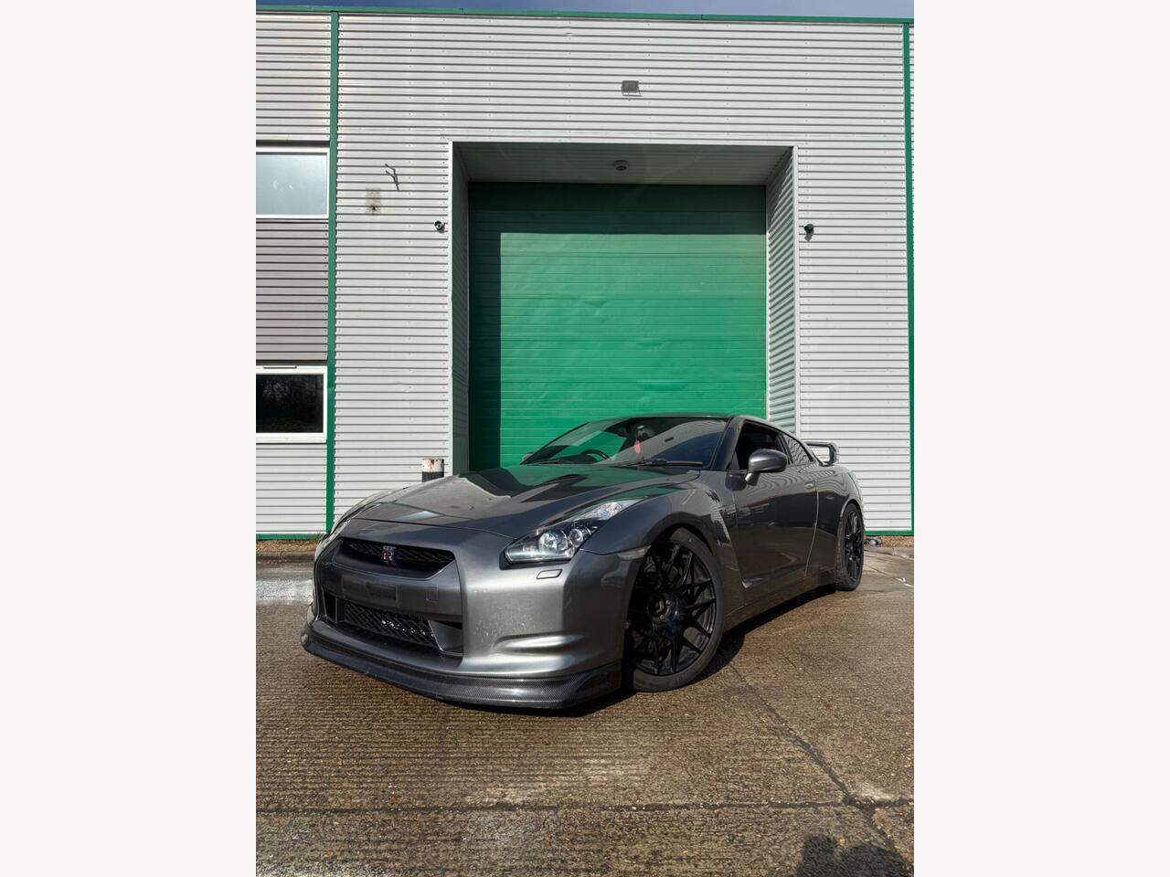 Nissan GT-R