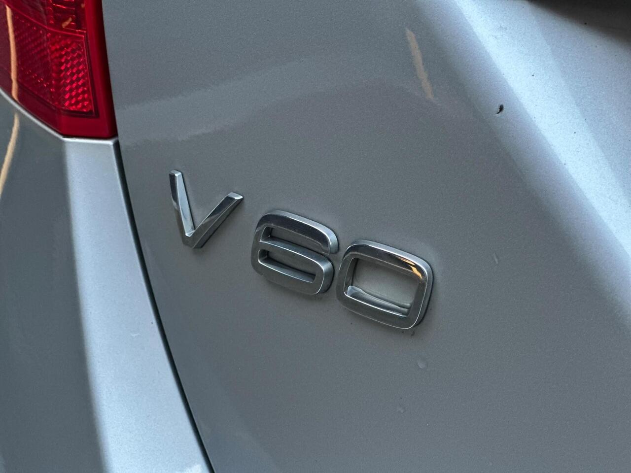 2011 Volvo V60 2.0 D3 SE Lux Geartronic Euro 5 5dr