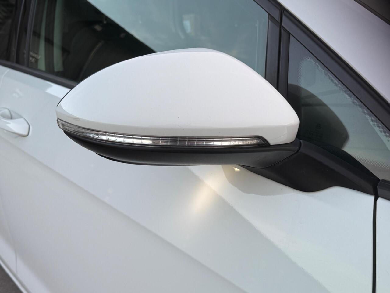 2019 Volkswagen e-Golf 35.8kWh e-Golf Auto 5dr