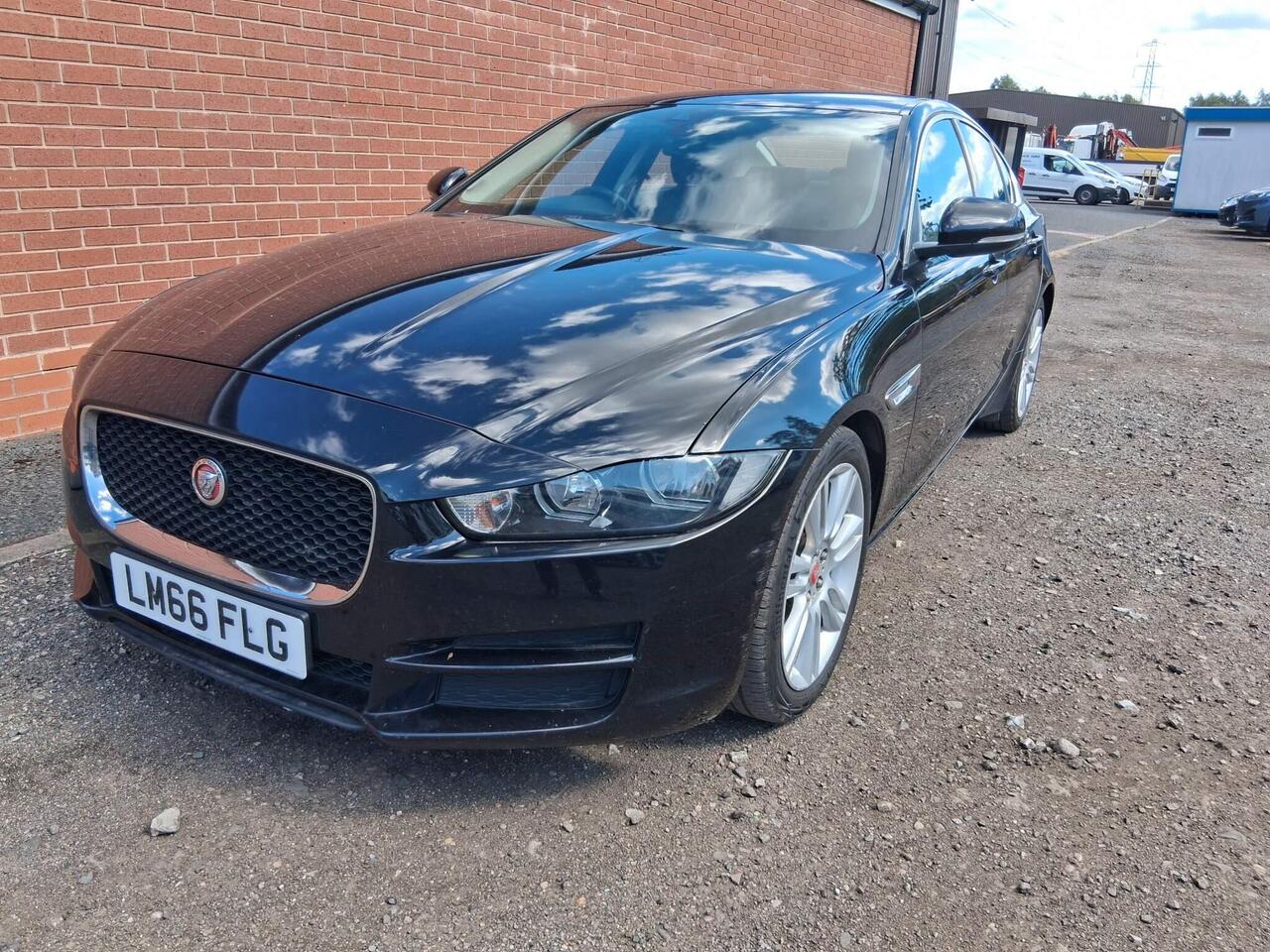 Jaguar XE