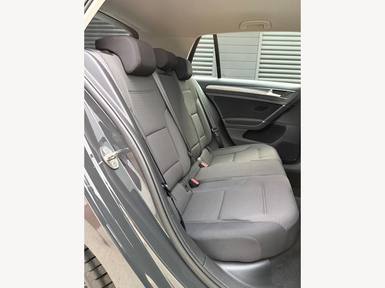 2019 Volkswagen e-Golf 35.8kWh e-Golf Auto 5dr