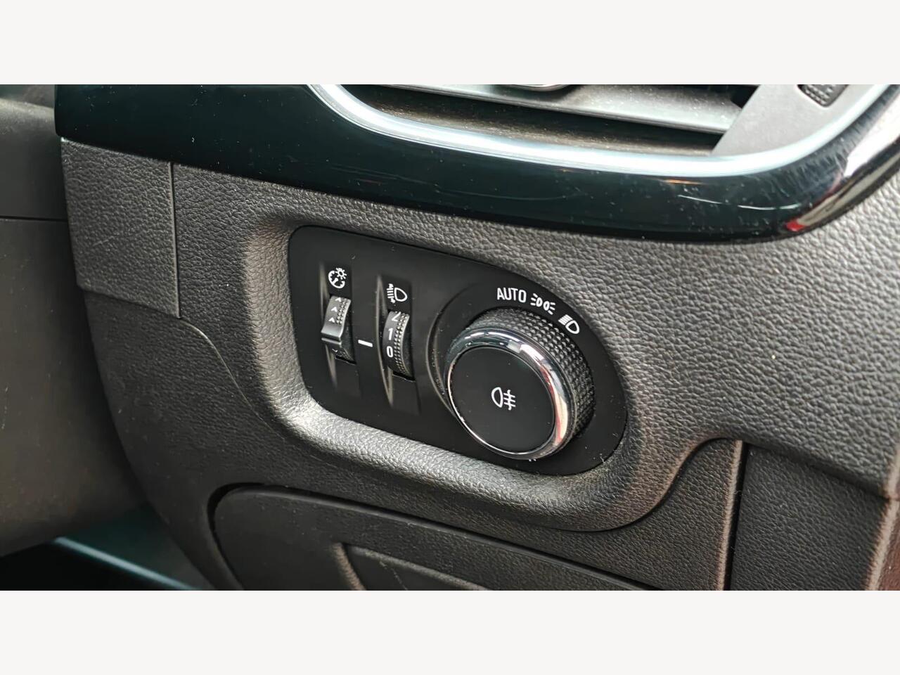 2018 Vauxhall Astra 1.6 CDTi BlueInjection SRi VX Line Euro 6 (s/s) 5dr