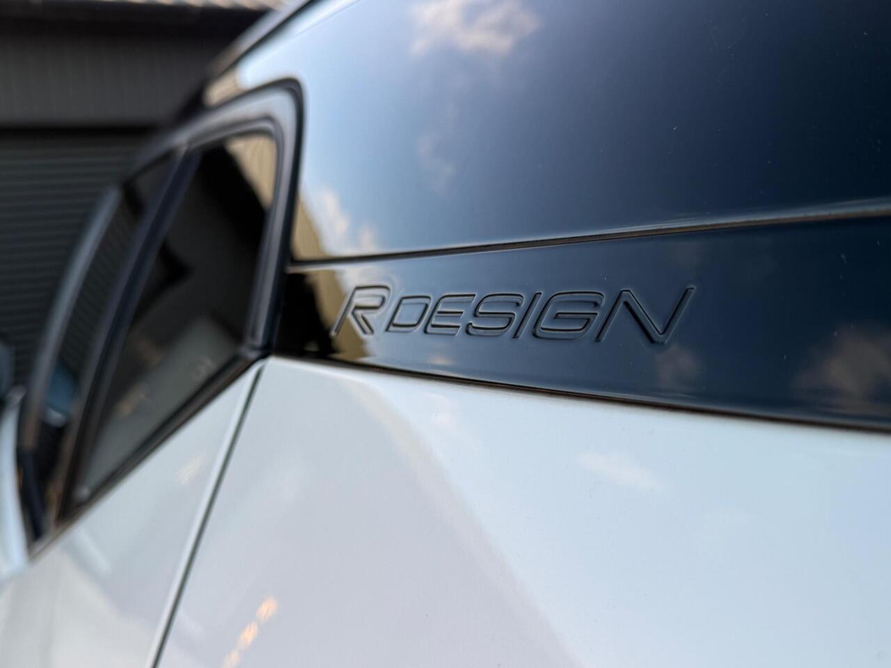 2020 Volvo XC40 2.0 T4 R-Design Pro Auto Euro 6 (s/s) 5dr