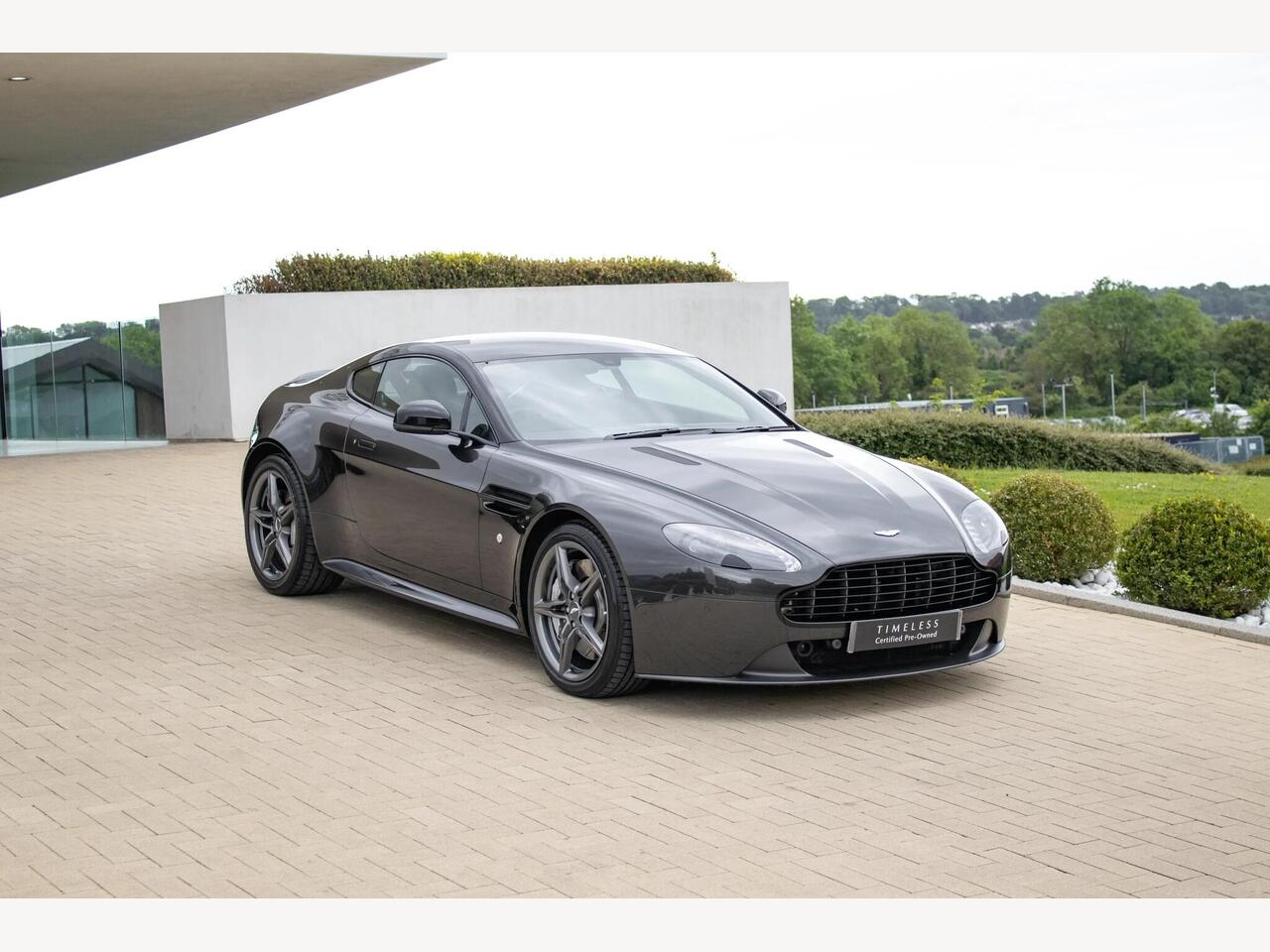 Aston Martin Vantage