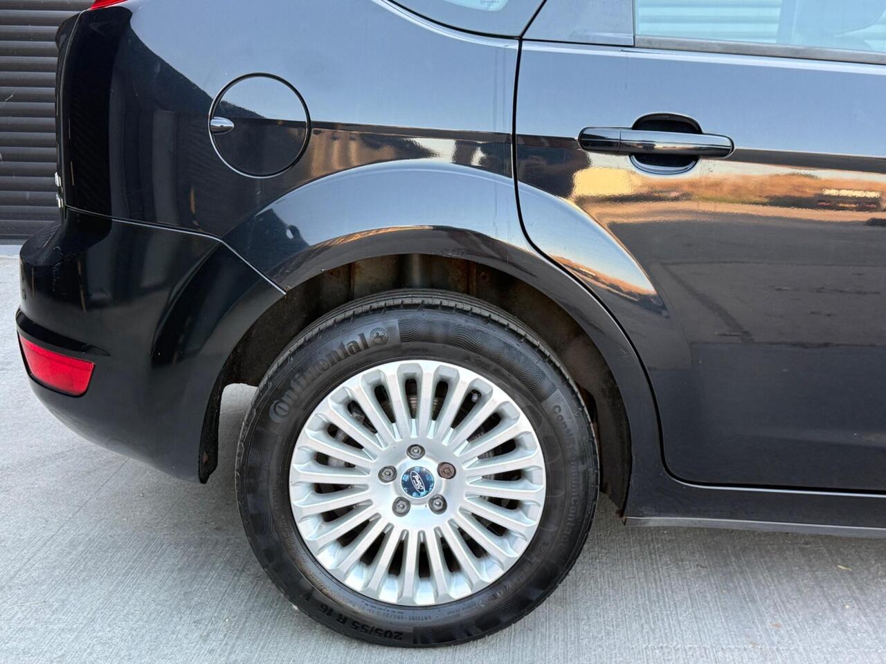 2010 Ford Focus 2.0 TDCi DPF Titanium Powershift 5dr
