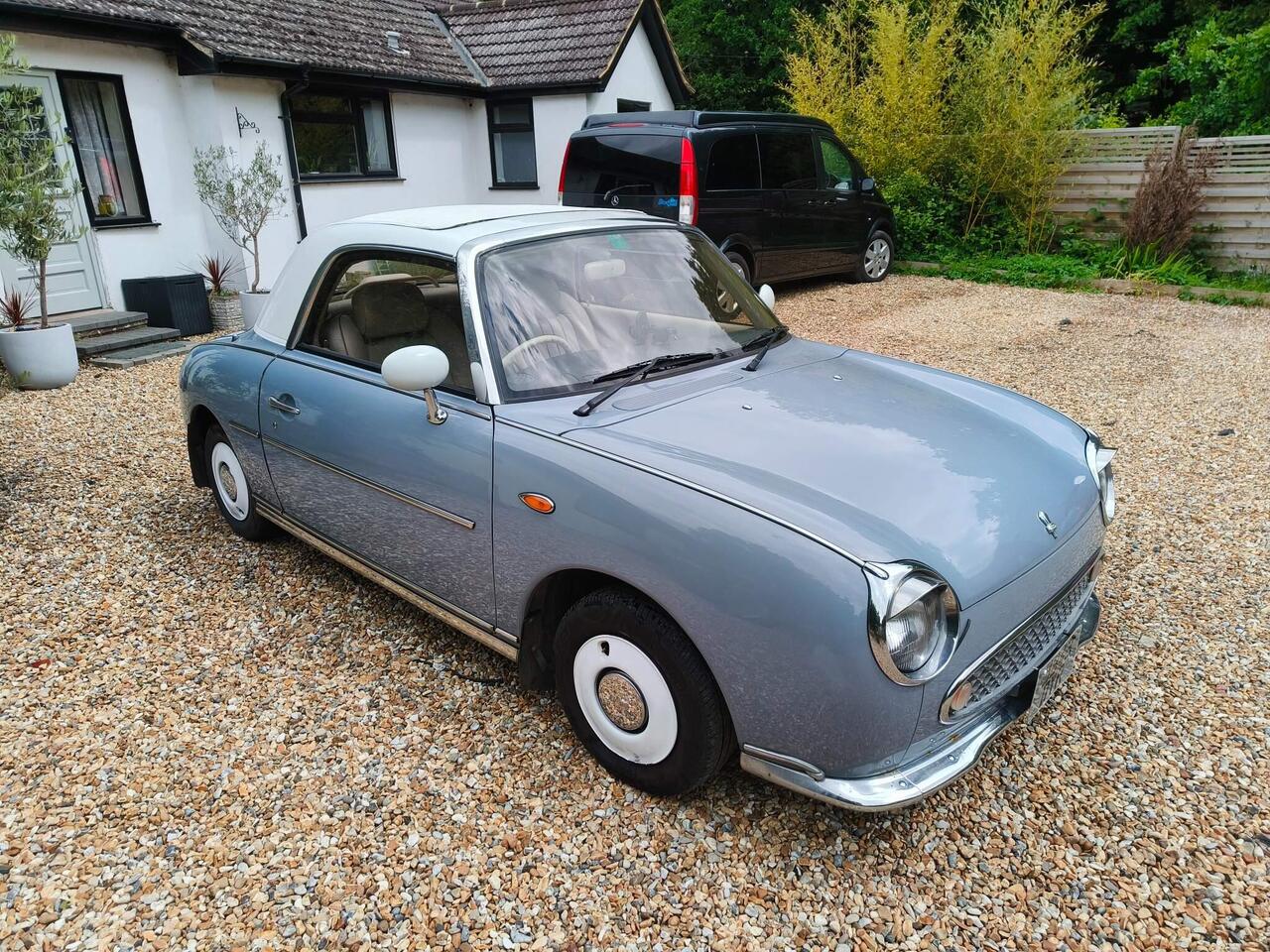 Nissan Figaro
