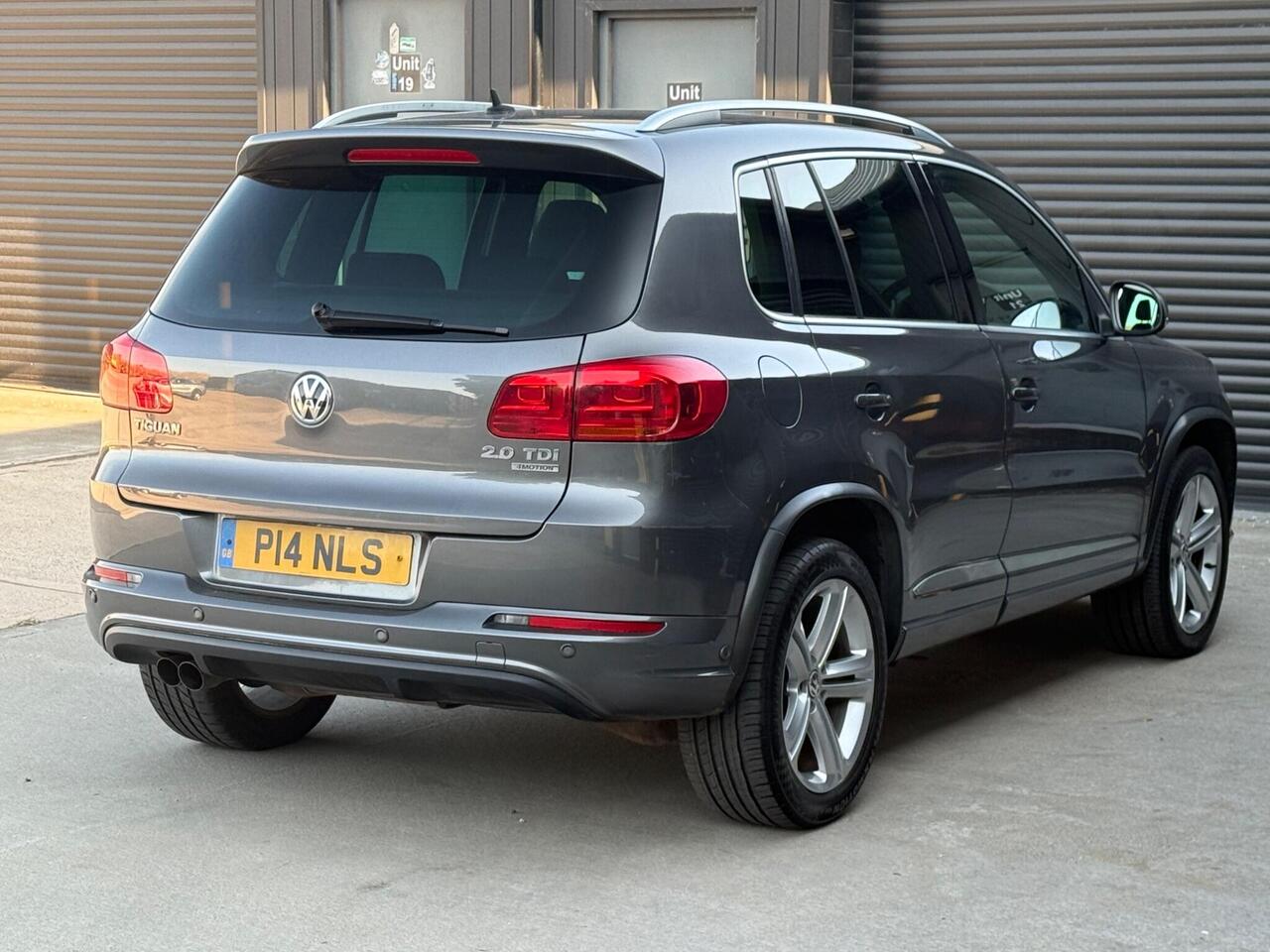 2014 Volkswagen Tiguan 2.0 TDI BlueMotion Tech R-Line DSG 4WD Euro 5 (s/s) 5dr (Nav)