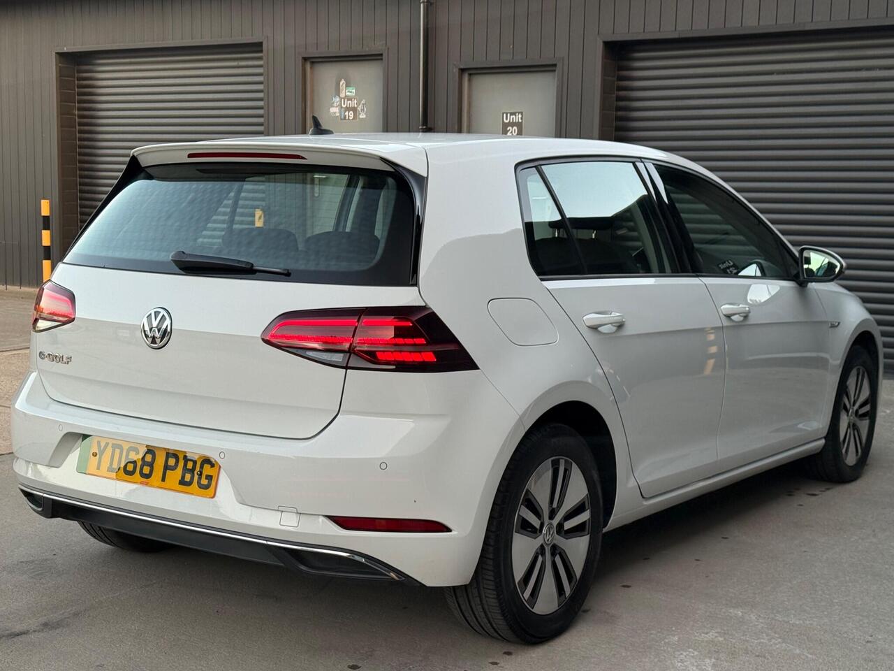 2019 Volkswagen e-Golf 35.8kWh e-Golf Auto 5dr