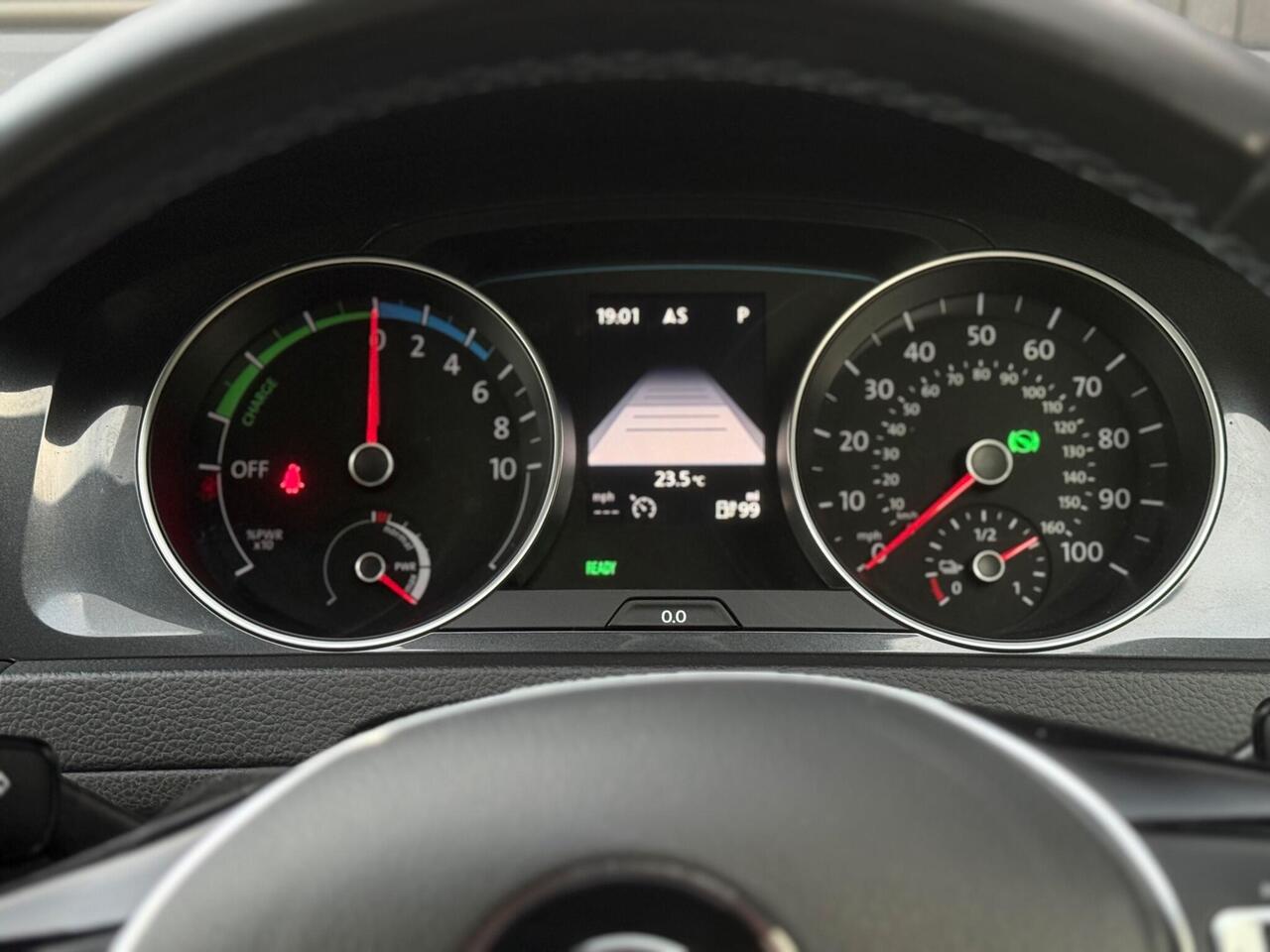 2019 Volkswagen e-Golf 35.8kWh e-Golf Auto 5dr