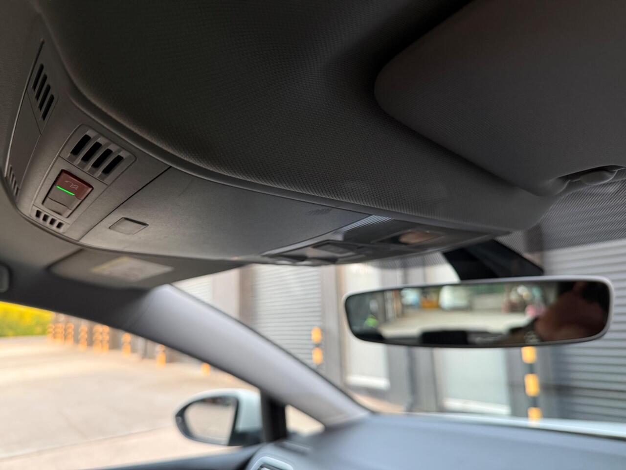 2019 Volkswagen e-Golf 35.8kWh e-Golf Auto 5dr