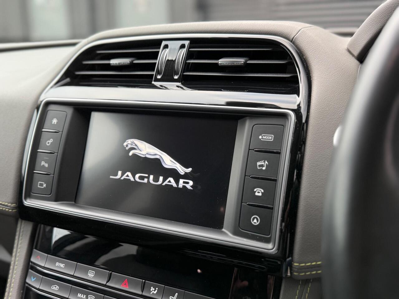 2018 Jaguar F-PACE 2.0 P250i R-Sport Auto AWD Euro 6 (s/s) 5dr