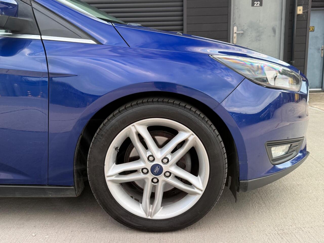 2015 Ford Focus 1.0T EcoBoost Zetec Euro 6 (s/s) 5dr