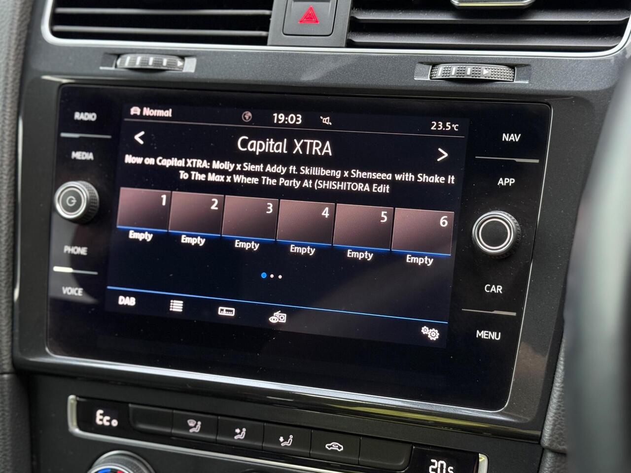 2019 Volkswagen e-Golf 35.8kWh e-Golf Auto 5dr