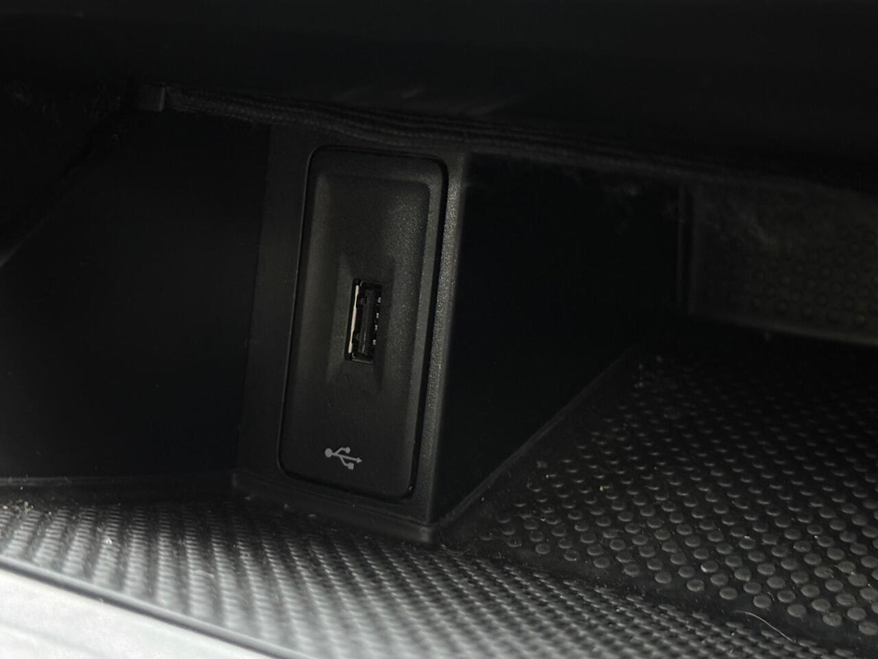 2019 Volkswagen e-Golf 35.8kWh e-Golf Auto 5dr
