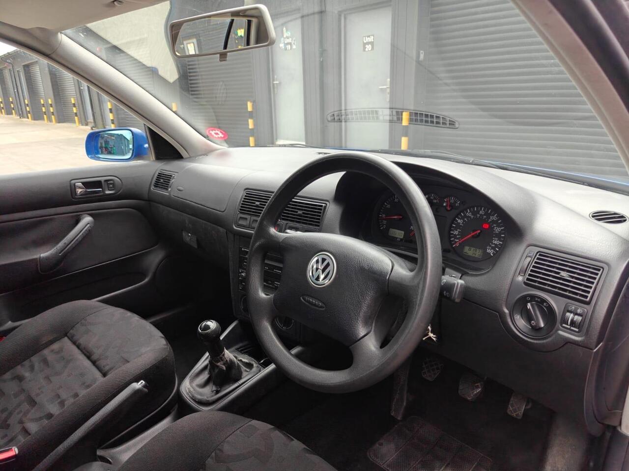 2000 Volkswagen Golf 1.6 S 5dr